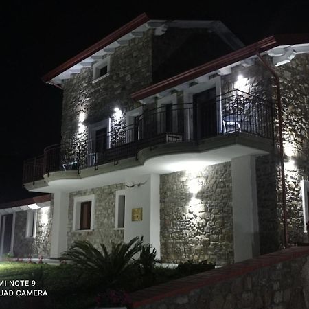 Lux Vera B & B 阿格罗波利 外观 照片