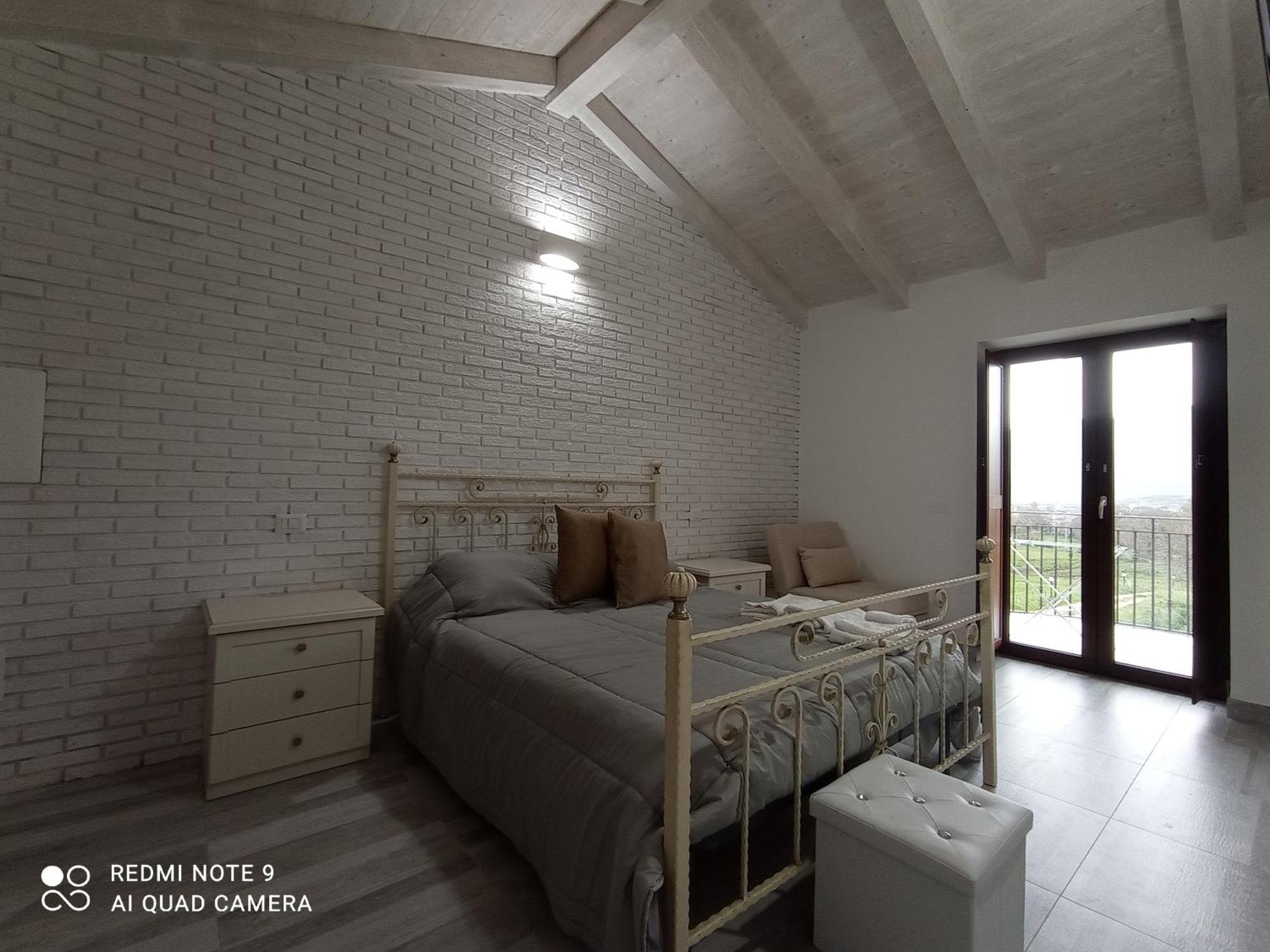 Lux Vera B & B 阿格罗波利 外观 照片